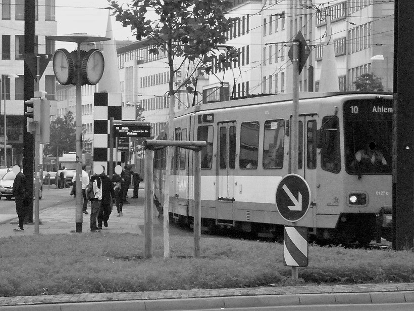 Uhr am Steintor.jpg