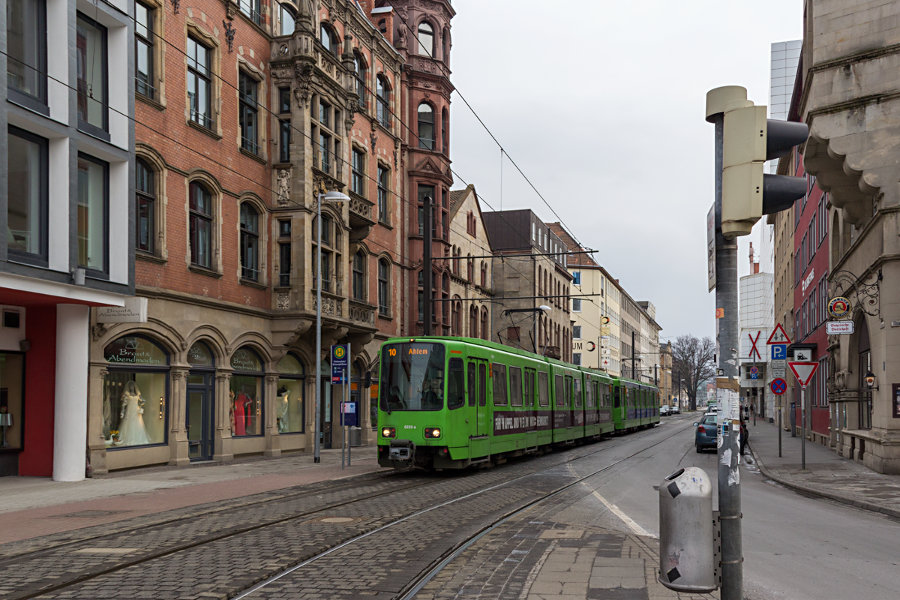 20130330__uestra-6229+6xxx_Schauspielhaus.jpg