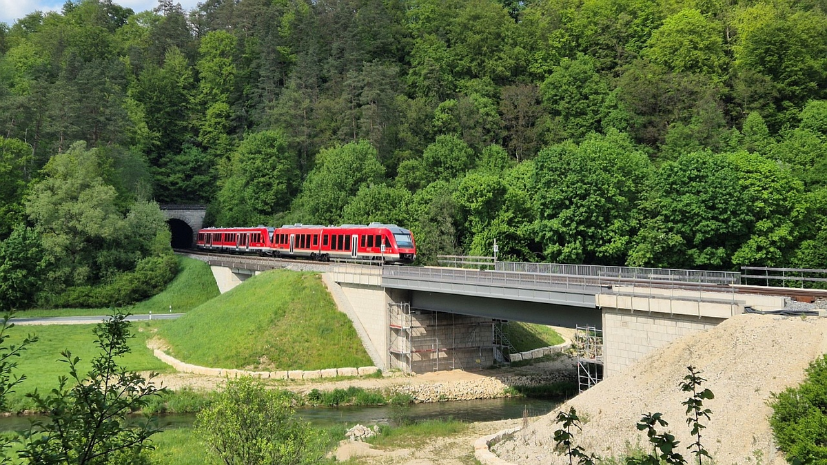 Bahn_EUE-Pegnitz-#09_Harnbach_Skm-43,489_Neubau_mTunnelportal_rsz.jpg