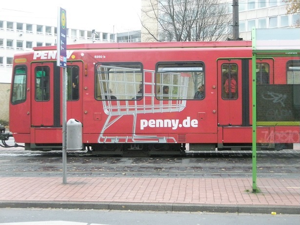 Der lngste Einkaufswagen - in Hannover.jpg