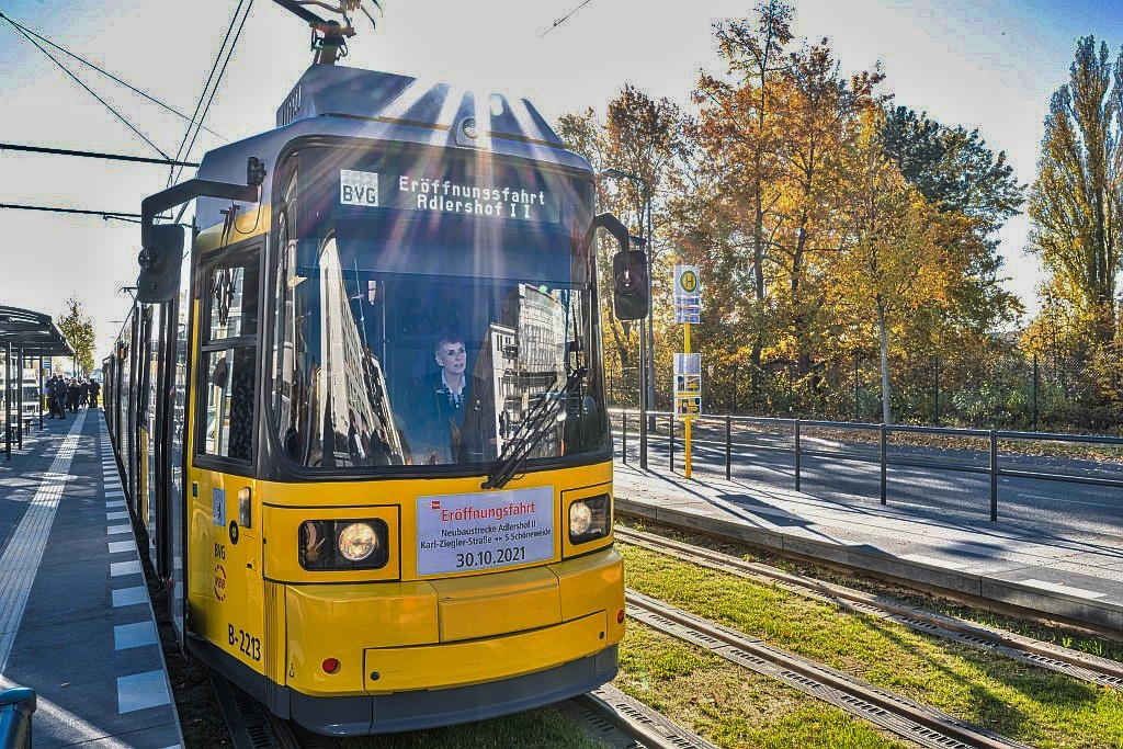 bvg_tram_ero&#9568;ffnung_adlershof_06 (Andere).jpg