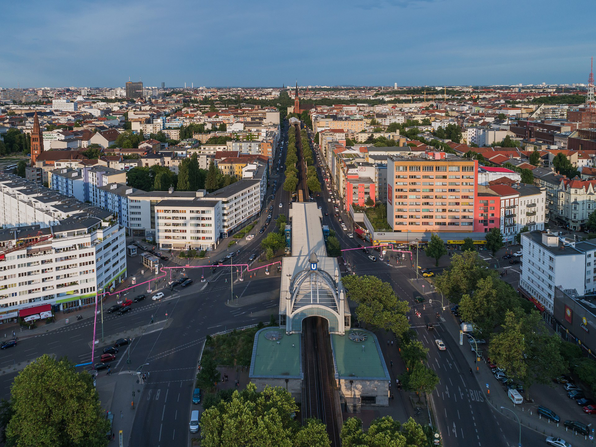 1920px-Nollendorfplatz_B-Schoeneberg_06-2017_img2.jpg