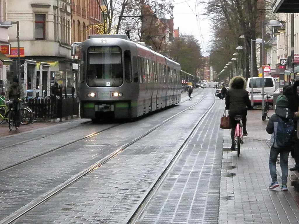 Linie 10 auf der Limmer Herbst 2018.jpg