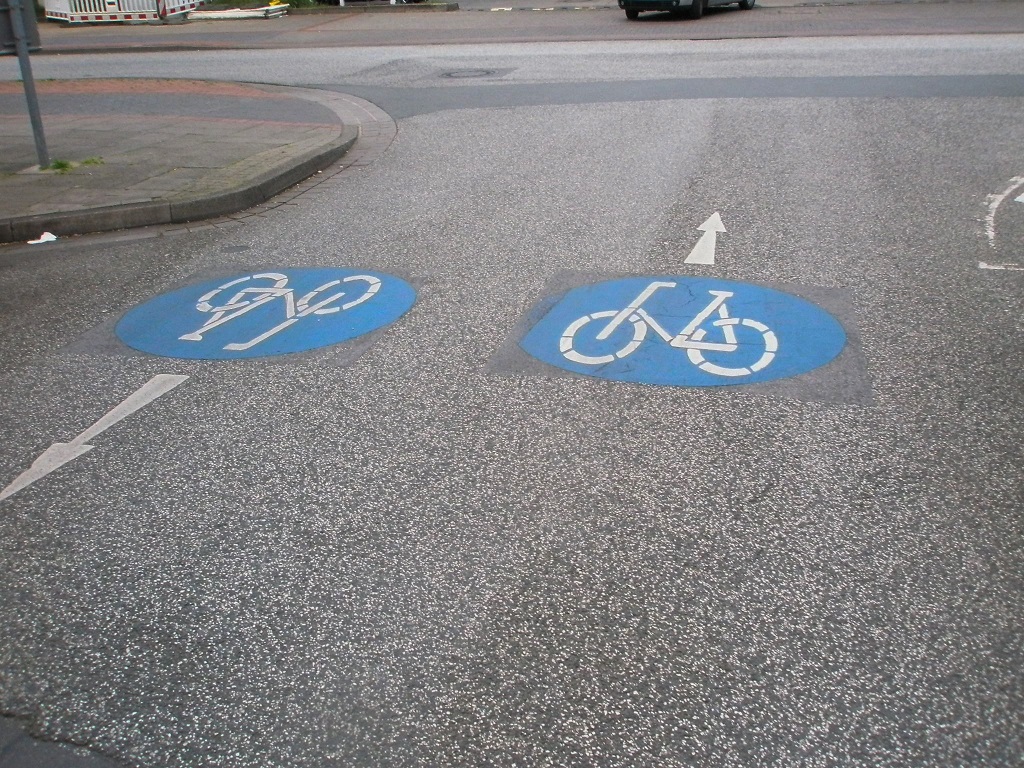 Fahrradpiktogramm weiblich Fahrradstrae.jpg