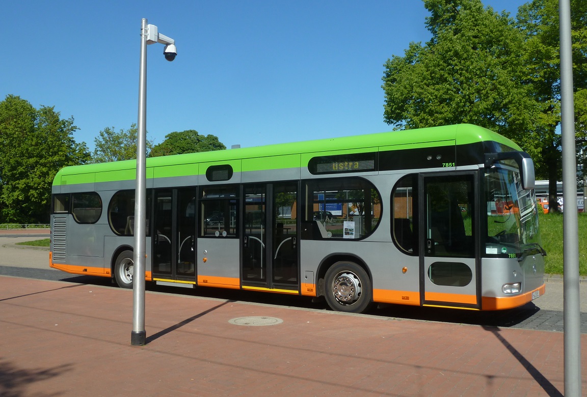 Irvine-Citaro 7851 Sarstedt bei Maibaum-Express Oldtimer-Ausfahrt 2026.jpg