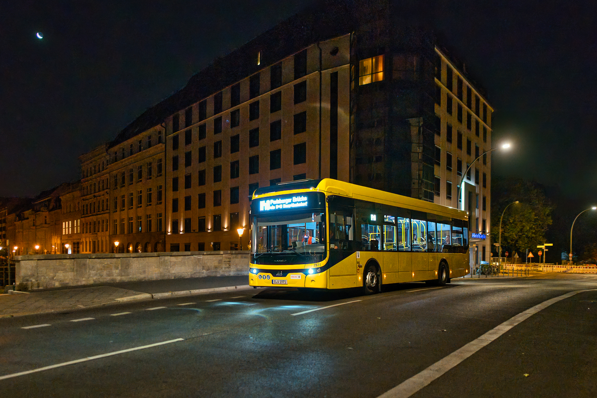 b.1971_20240829_N40_Hbf_4576.v.jpg