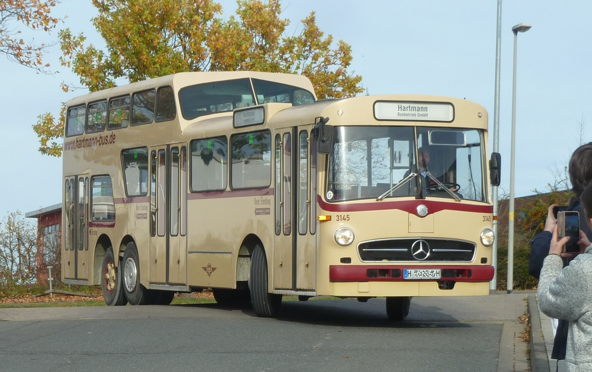 Eineinhalb-Decker Reformationstag 2025 Sonderfahrt zum Stra�enbbahnmuseum ab Expo-Ost.jpg