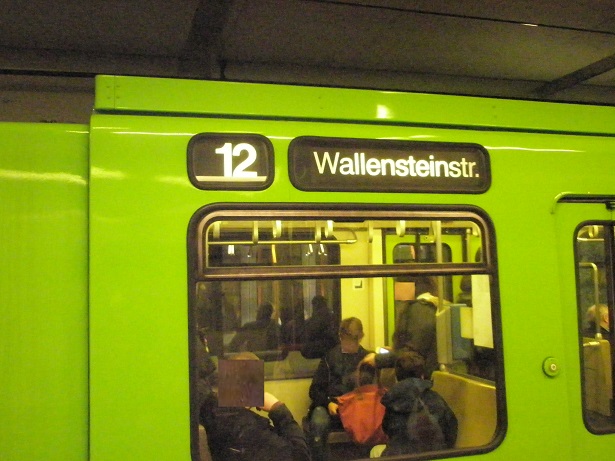 20150921 Jubilumsfdahrt mit dem TW6001 wg 40 Jahre U-Bahn in H.jpg