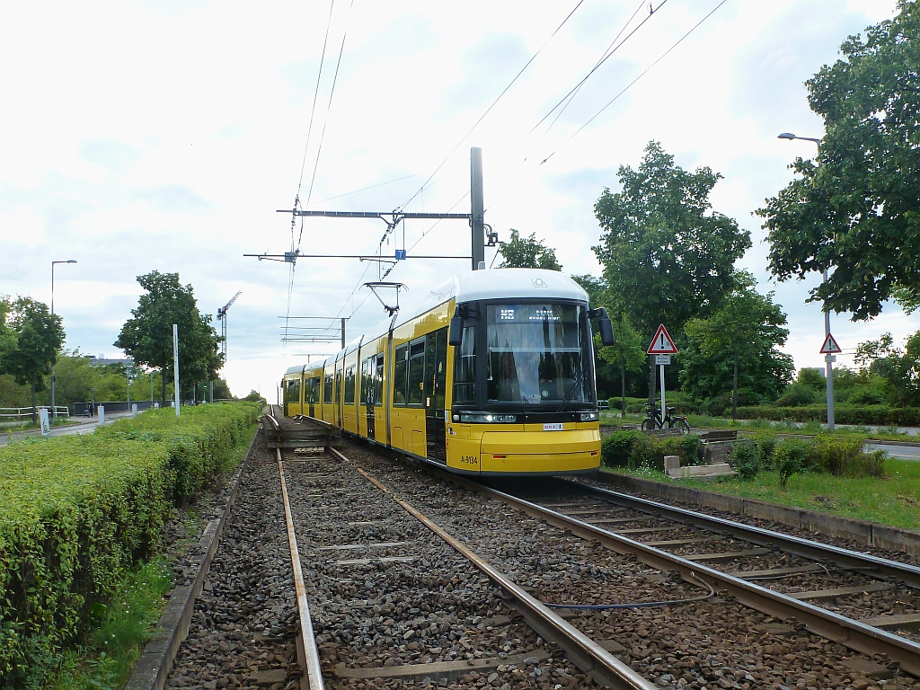 m8rcf08.jpg