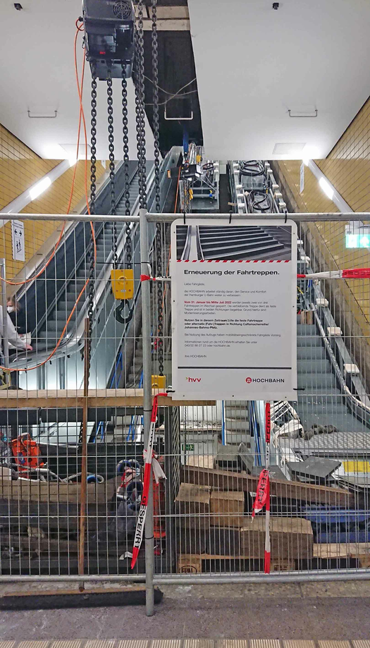 Rolltreppen-Reparatur Gänsemarkt.jpg