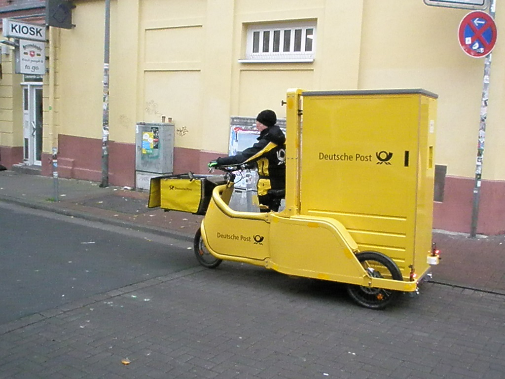 Lastenfahrrad Dreirad Deutsche Post 1.jpg