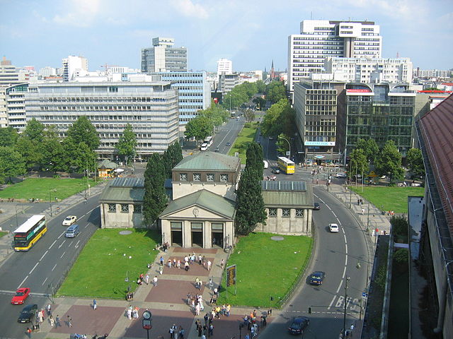 640px-Berlin_Wittenbergplatz.jpg