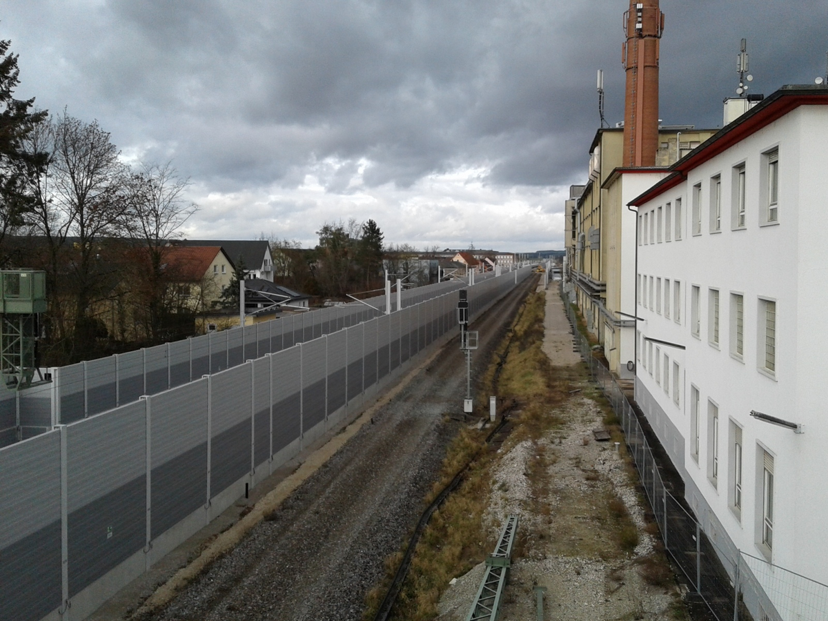 Bahn_VDE8_Forchheim_Piastenbruecke_2023-12-30_rsz.jpg