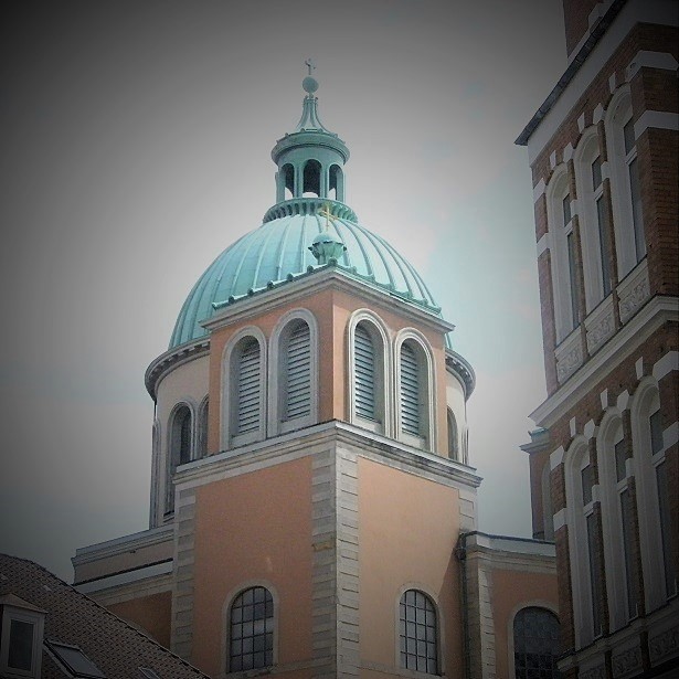 Linie 10-Bilder Clemenskirche.jpg