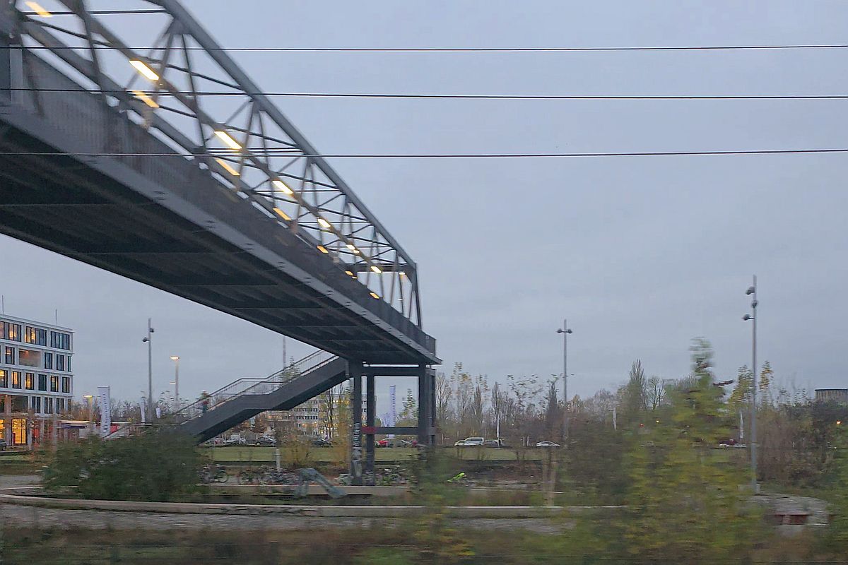 38_1200x920.jpg