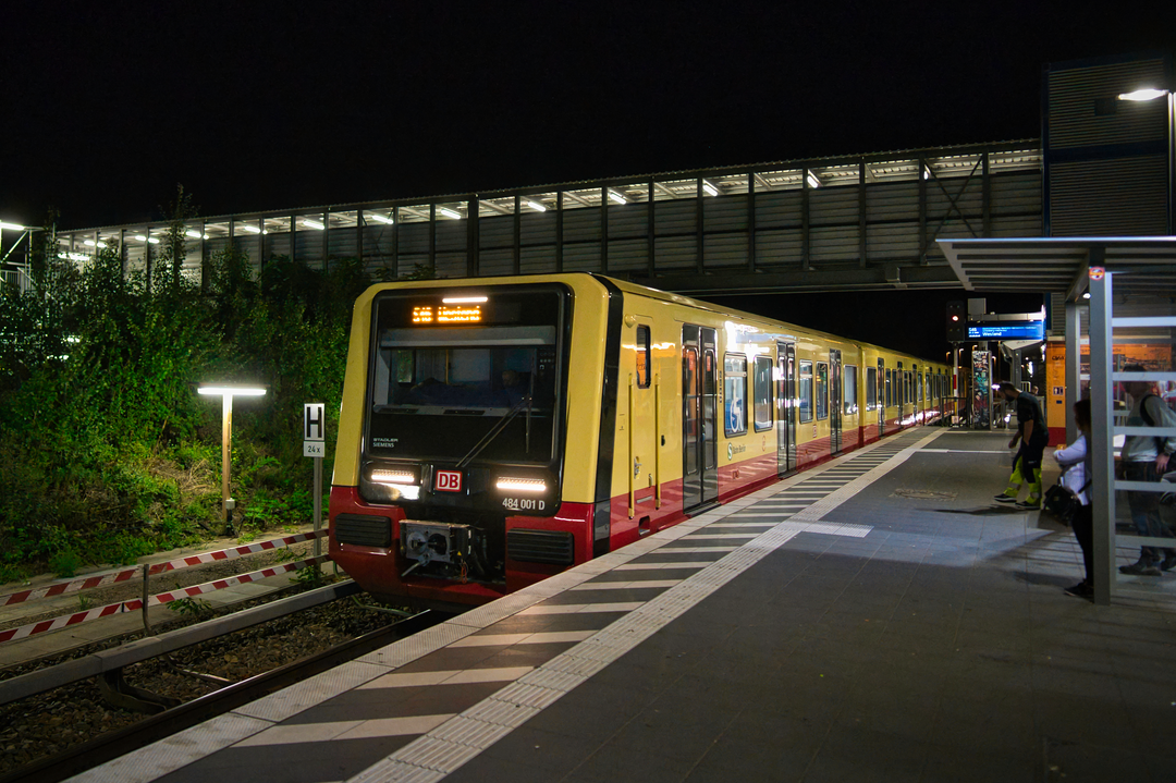 S-Bahn_484001_20220829_S46_0902.png