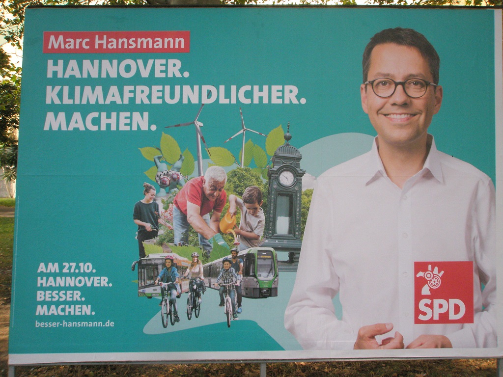 OB-Wahlplakat 2019 mit TW 3000 und E-Solaris.jpg