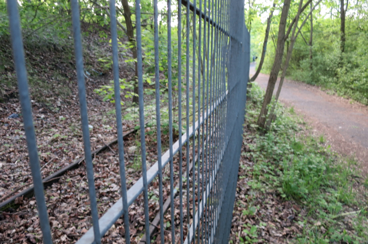 GleisMauerweg.JPG