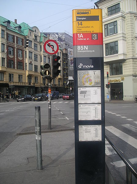 448px-Bus_stop_Copenhagen.JPG