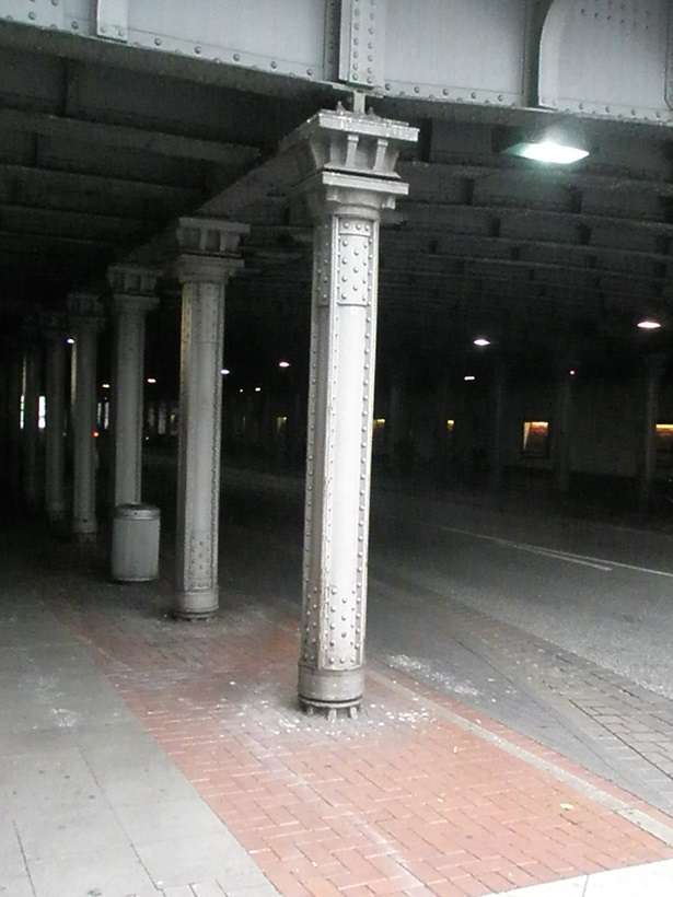 Linie 10-Bilder Posttunnelunterf�hrung St�tzen.jpg