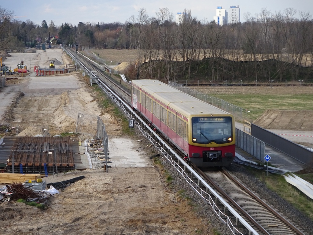 s2-bergangberlinerstreiky8.jpg