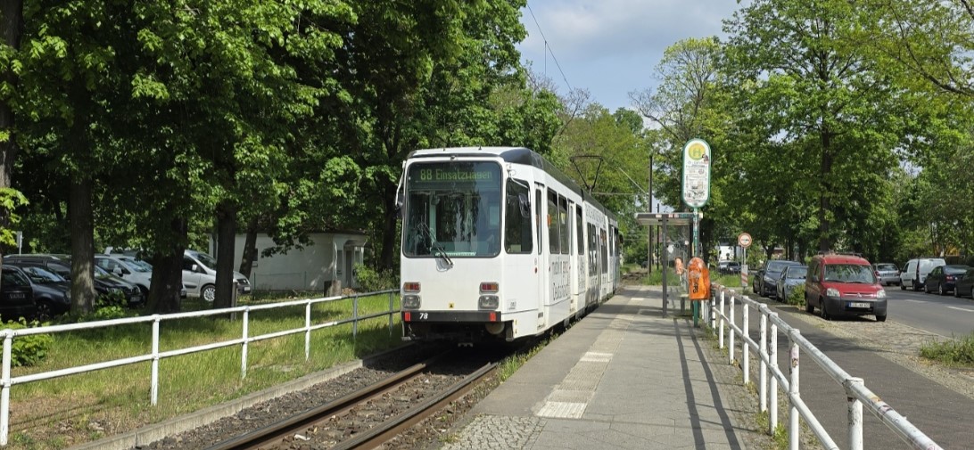 tram88.jpg