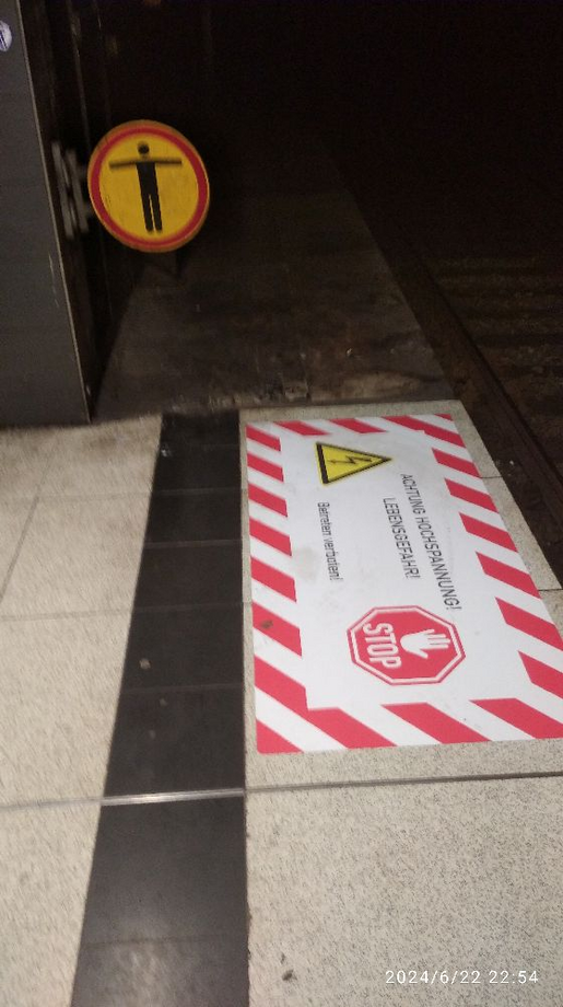 S-Reeperbahn Bahnst.tr 01.jpg