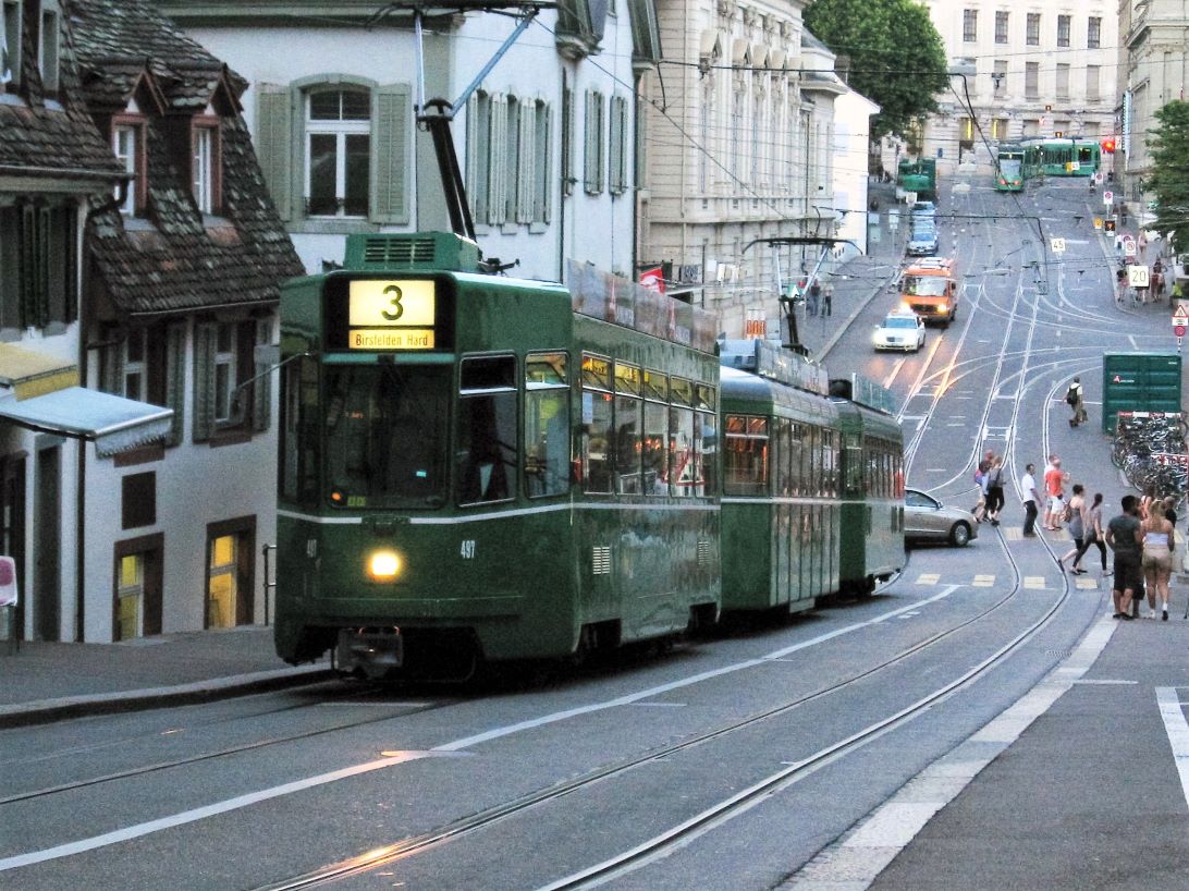 Basel Tram 3 Barfi.jpg