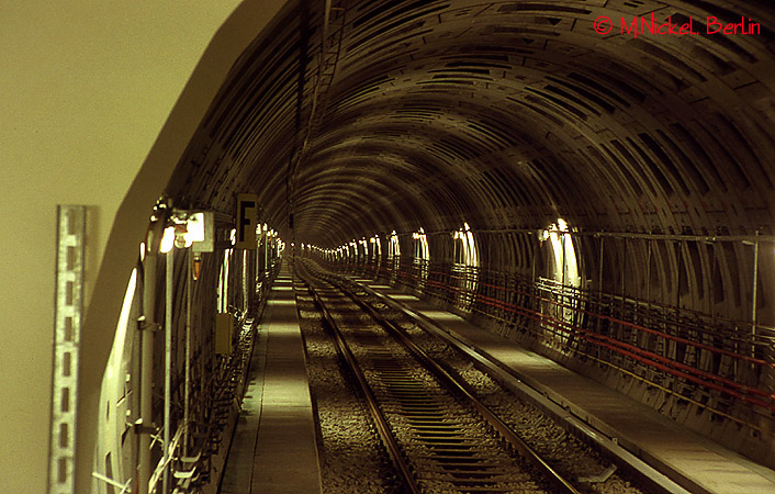 tunnel10.jpg