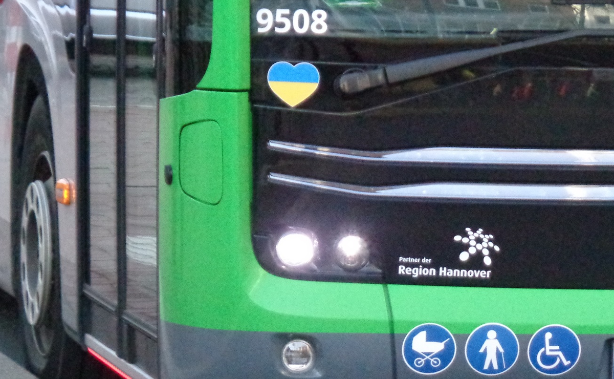 Ukraineherz auf Bus4.jpg