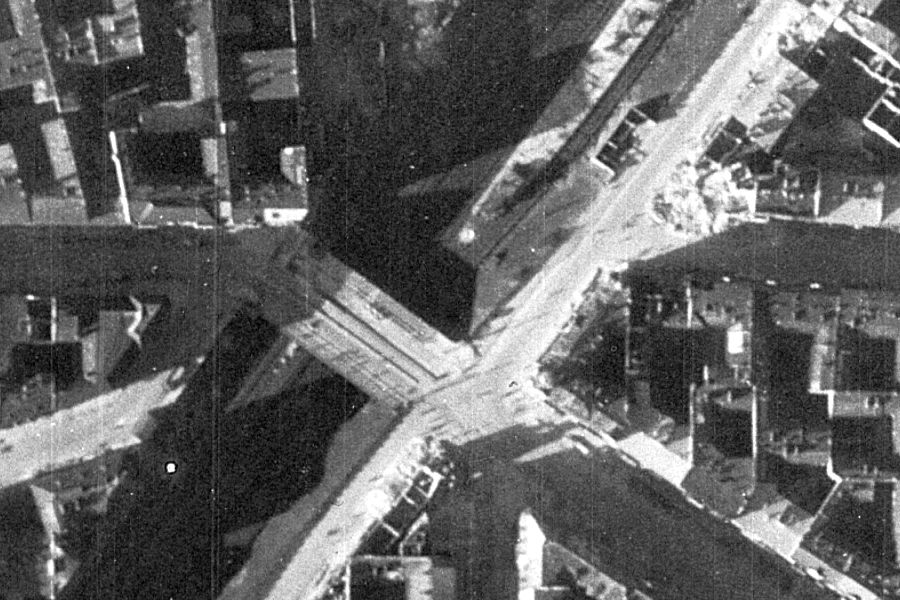 1945-luftaufnahme-kolonnenstrasse.jpg