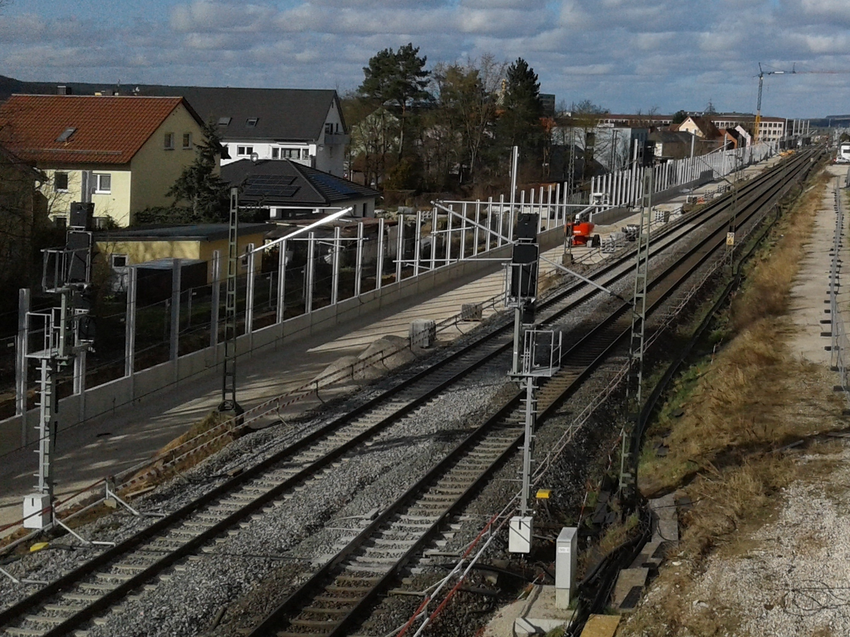 Bahn_VDE8_Forchheim_Piastenfabrik_2022-02-19_rsz.jpg