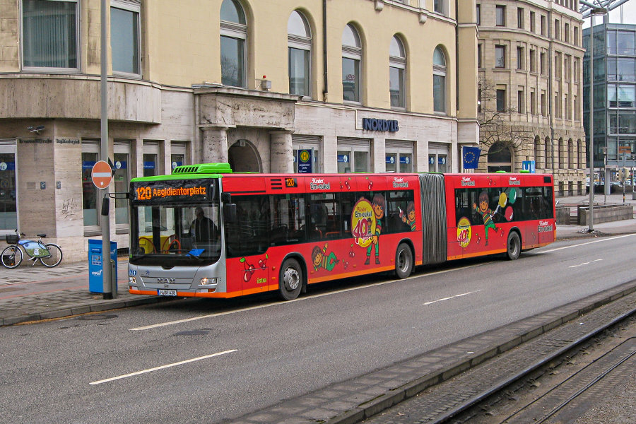 20130330__uestra-8438_Aegidientorplatz.jpg