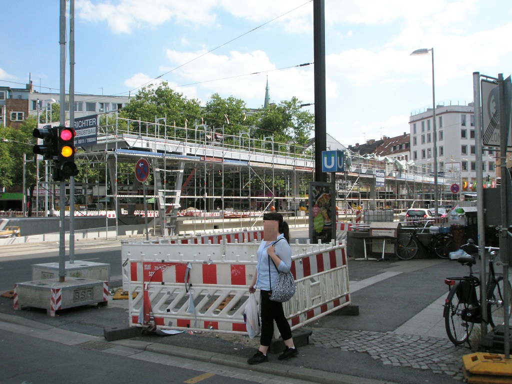 Proj 10 17 Juli 2018 Hochbahnsteigbau Mnzstrae.jpg