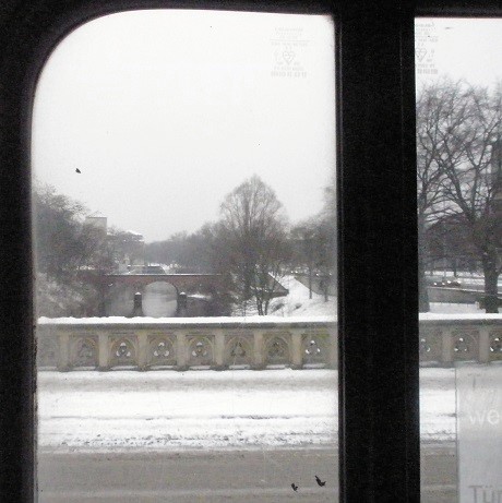 Linie 10-Bilder Marstallbrcke mit Schnee.jpg