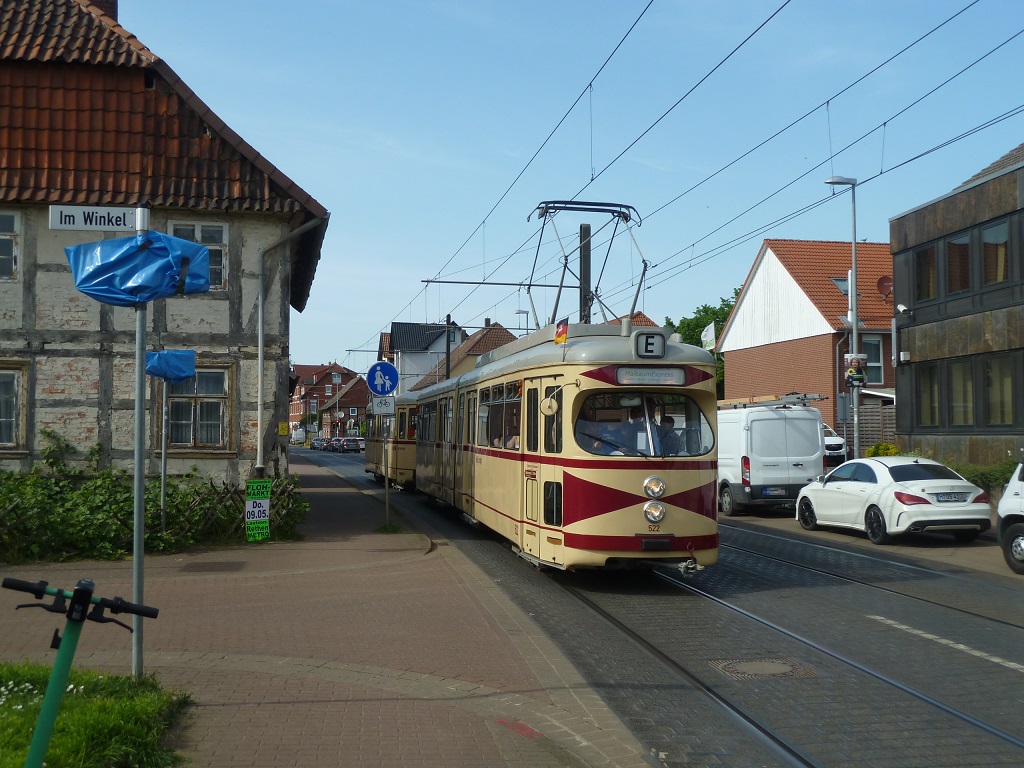 Oldtimer Straenbahn TW 522 Breitraumwagen Maibaumexpress 24.jpg