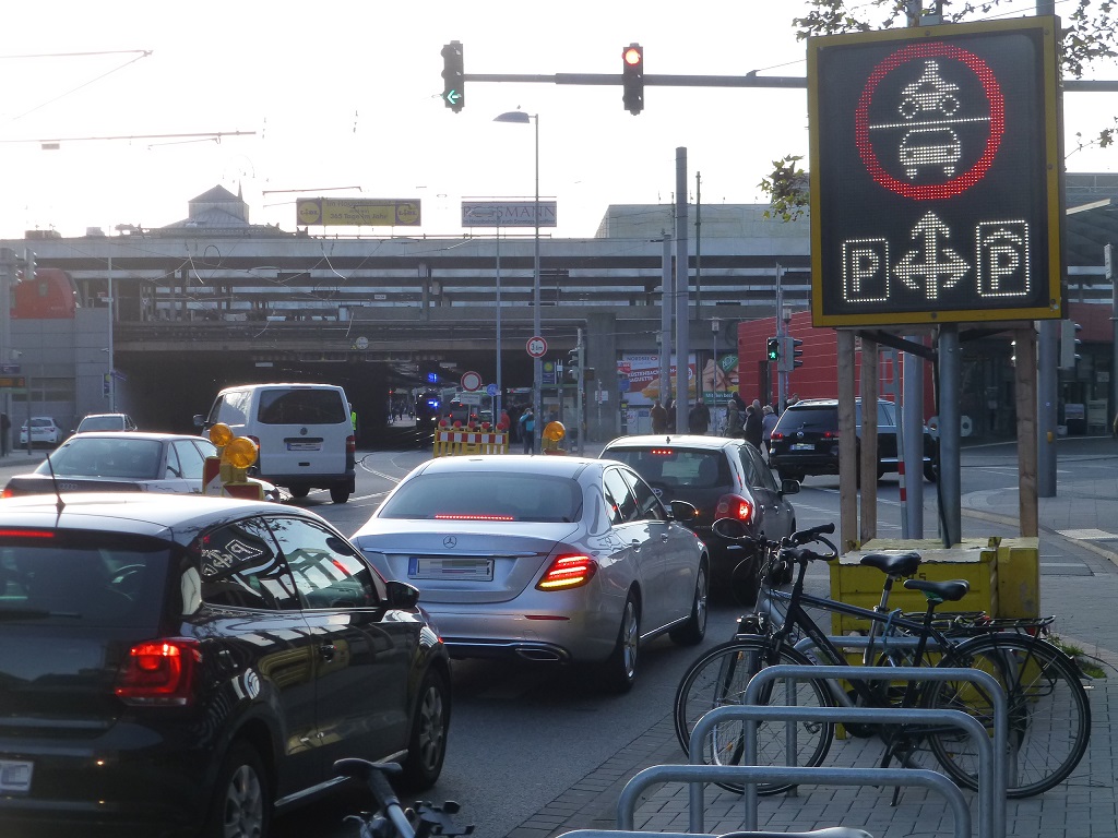 Proj 1017 4. Adventssamstag 2019 Sperrung Posttunnel fr Autoverkehr.jpg