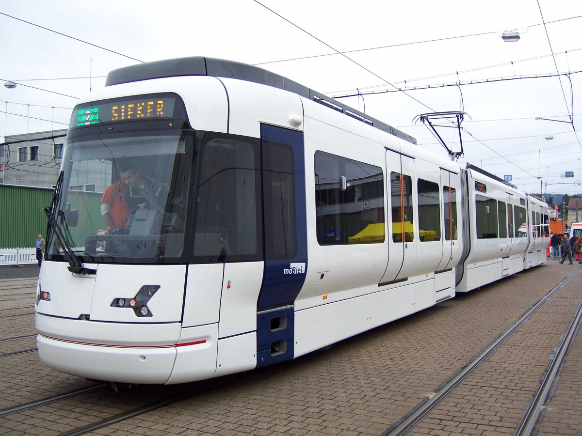 Neue Stadtbahn GTZ8B (Vamos) Bielefeld www.bahninfoforum.de