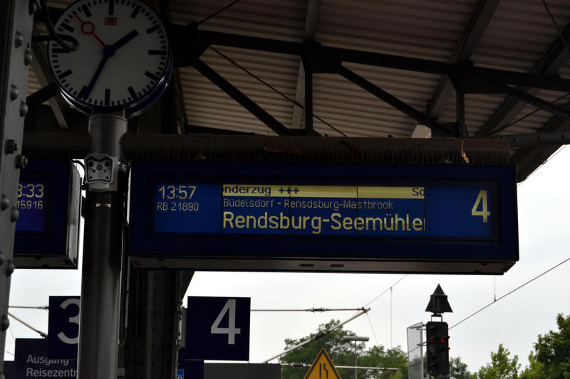 Mehr Züge und Haltepunkte für Bahnstrecke Kiel Rendsburg