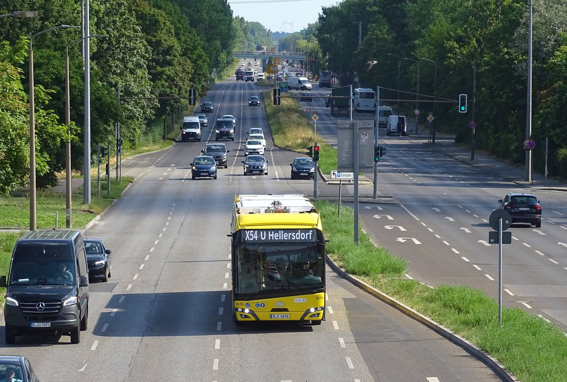 bus5676.jpg