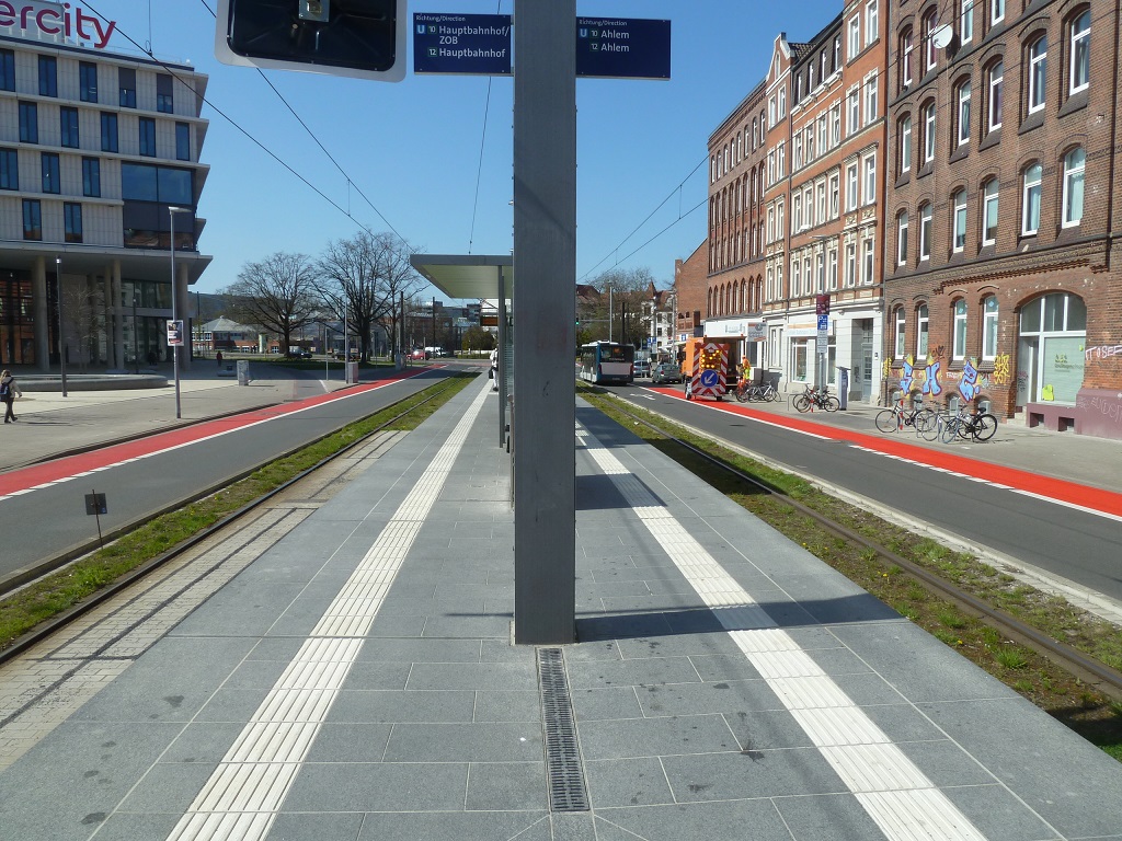 Proj 10 17 20250408 Braunstrae R Spinnereistr Rotmarkierung.jpg