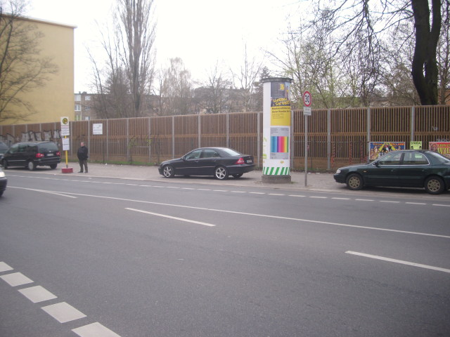 Wie Weit Hinter Einem Haltestellenschild Darf Man Nicht Parken