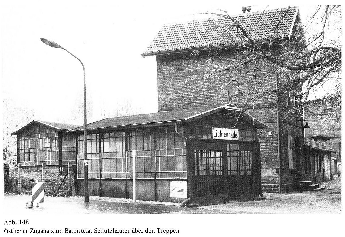 1985-denkmalpflege-seite-114-abb-148-bhf-lichtenrade-oestliches-schutzhaus.jpg