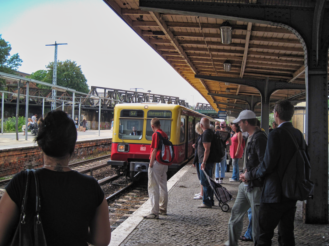 2009-07-24_1200_Ostkreuz_S7_Ahrensfelde.png